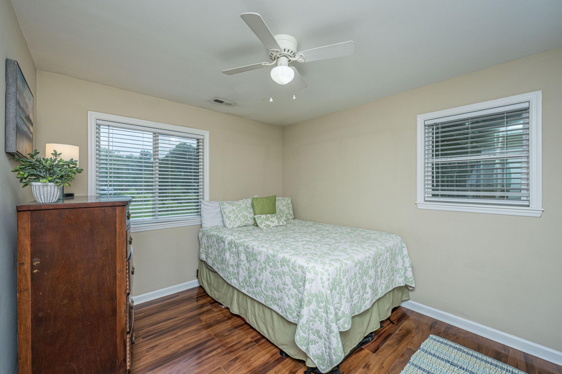 1240 Camellia Road Photo 24
