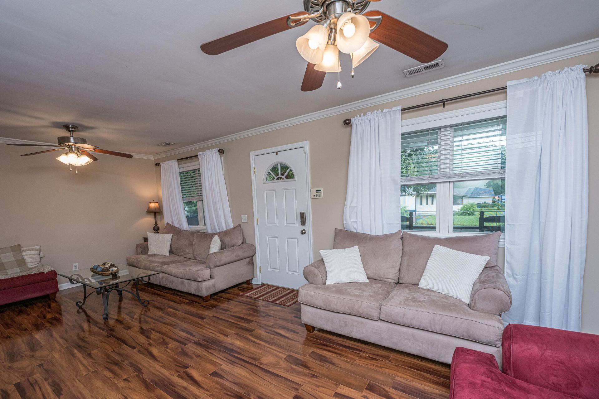 1240 Camellia Road Photo 7