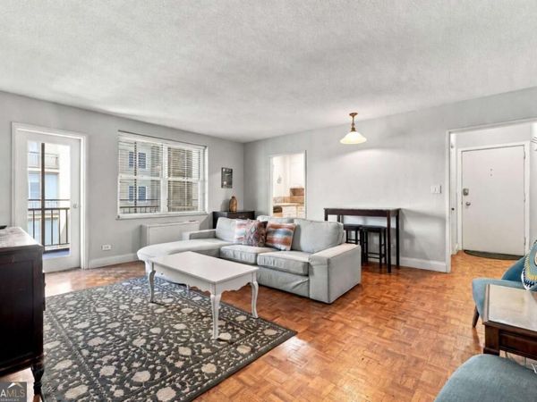 300 Peachtree Street NE, Unit 20O, Atlanta, GA 30308