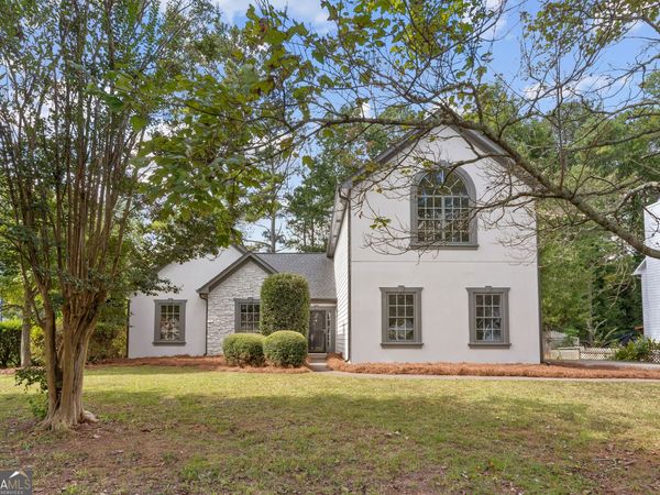 5500 Arrowind Road NW, Lilburn, GA 30047