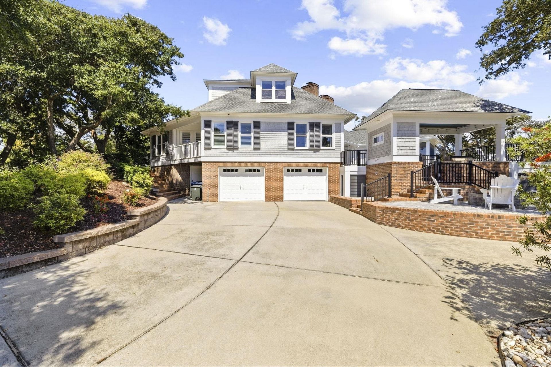 201 80th Ave. N Photo 80