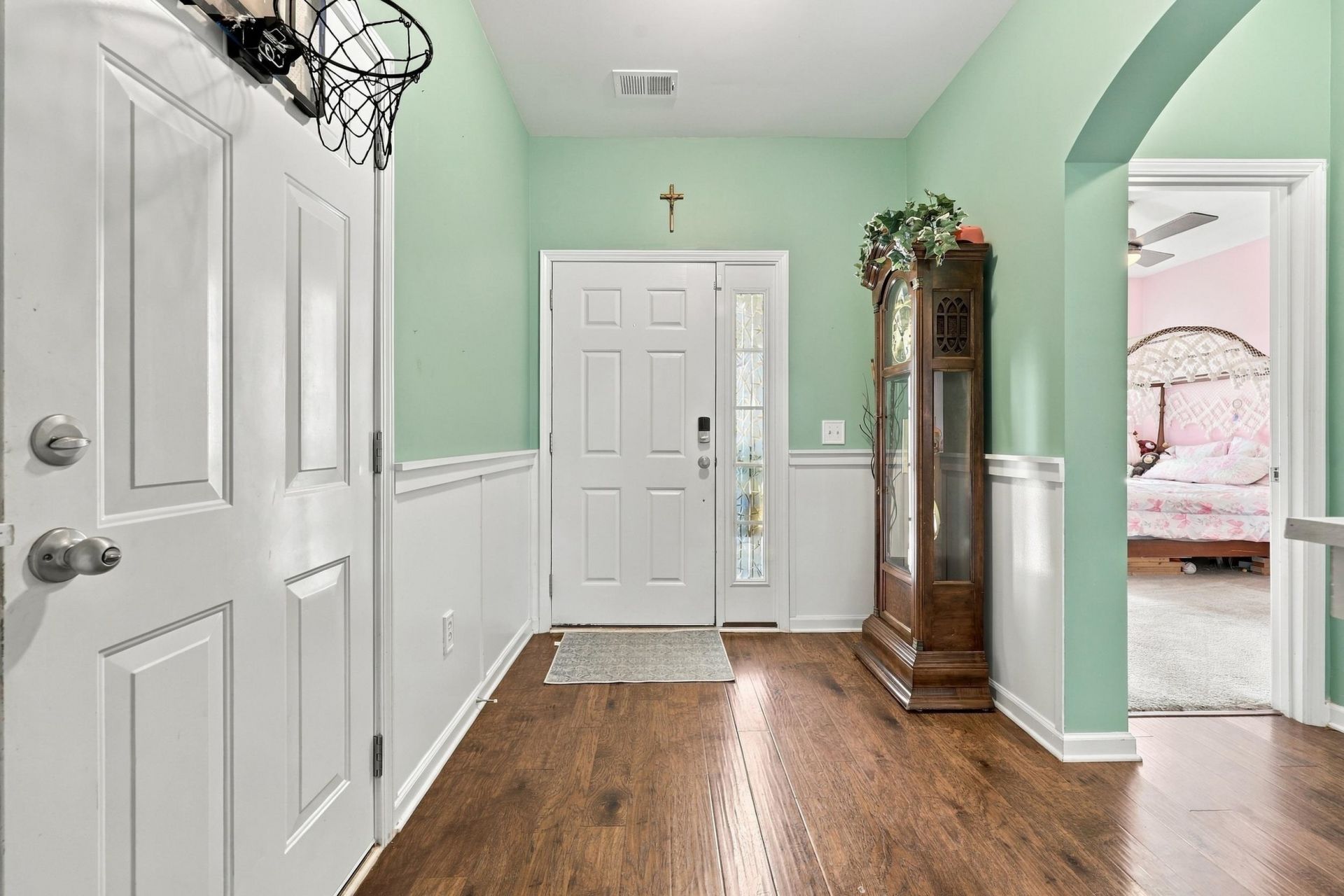 352 Simplicity Dr. Photo 4