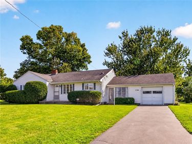 7798 E Main Road, Le Roy, NY 14482