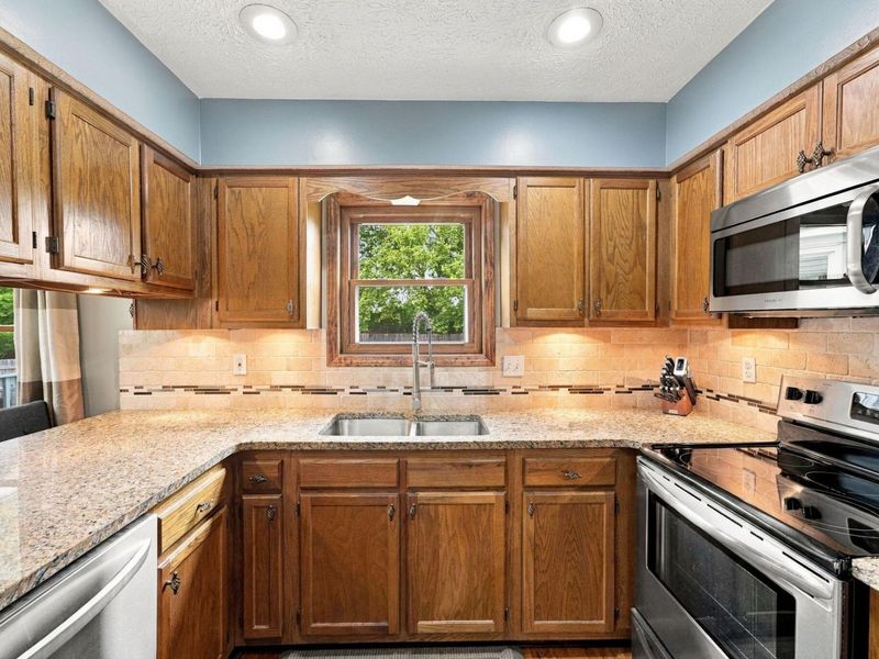 524 Colony Park Drive, Pickerington, OH 43147 Photo 10