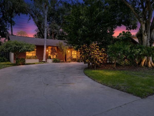 4015 DELLBROOK DRIVE, TAMPA, FL 33624