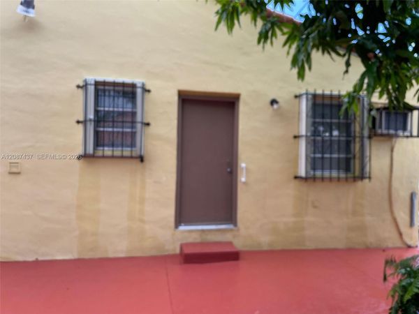 951 SW 9th St, Unit 1, Miami, FL 33130