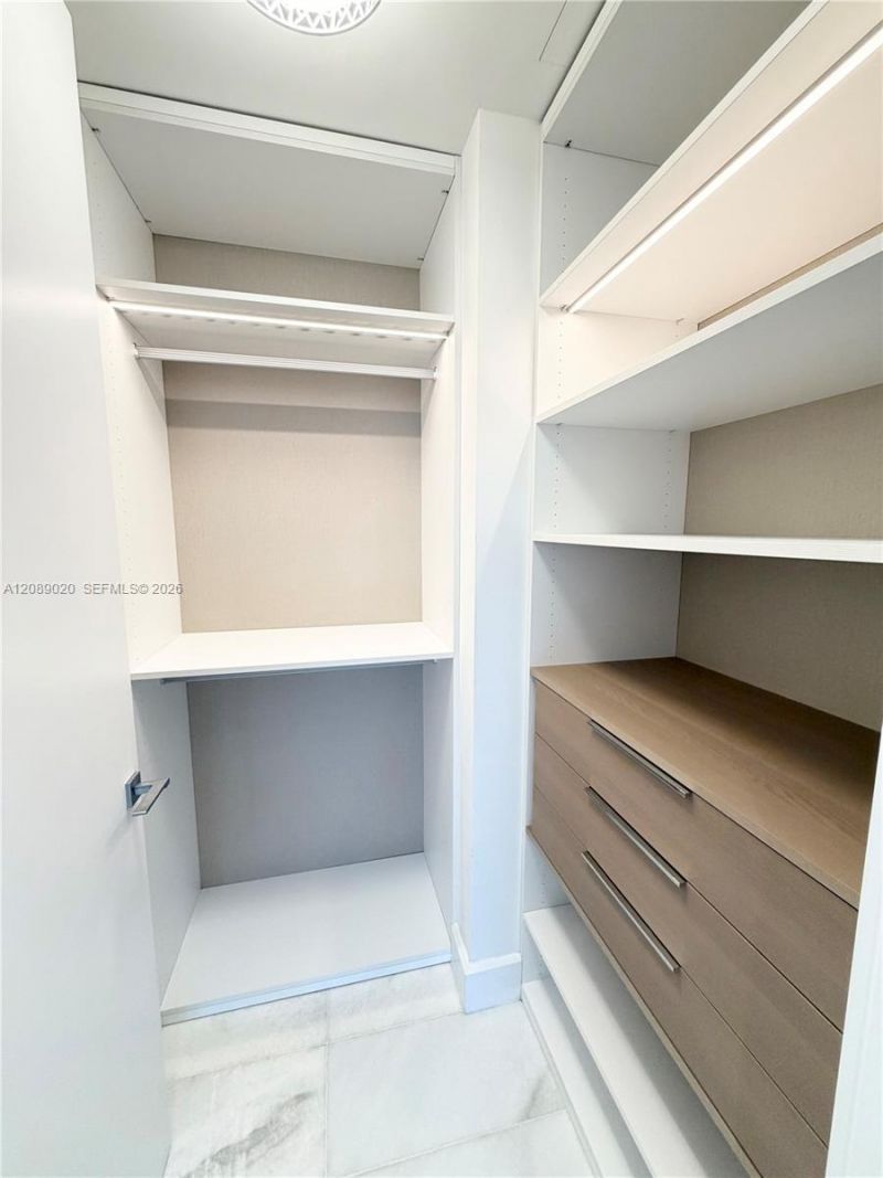 700 NE 26th Ter, Unit 2406, Miami, FL 33137 Photo