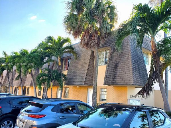 10904 SW 2nd St, Unit 1R, Sweetwater, FL 33174