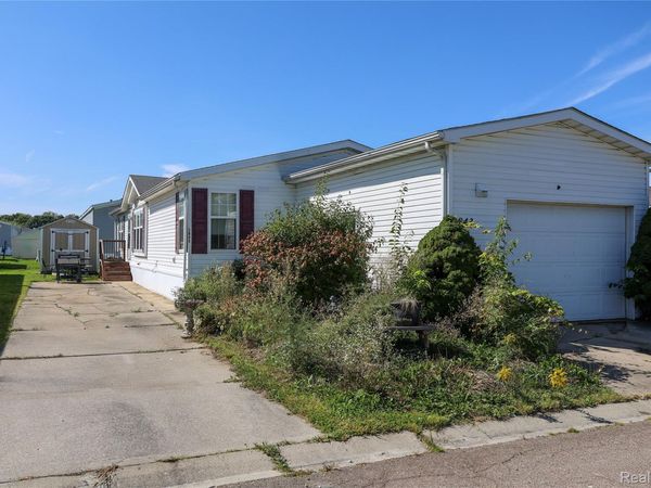 1843 Parklawn, Ypsilanti, Mi 48198