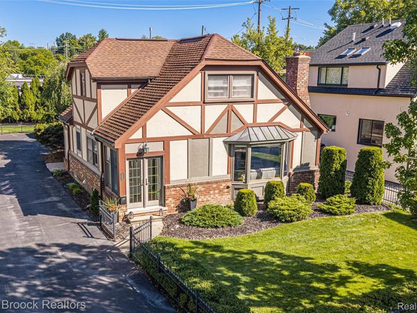 955 Forest Avenue, Birmingham, Mi 48009
