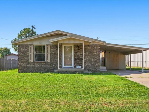 212 Duncan Avenue, Checotah, OK 74426