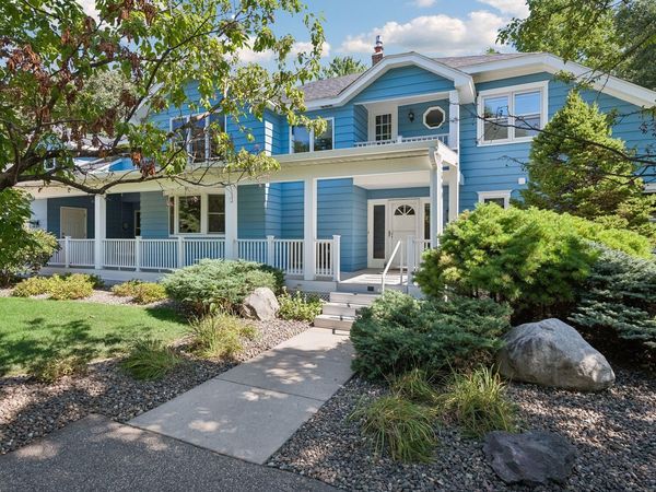 2600 W 102nd Street, Bloomington, MN 55431