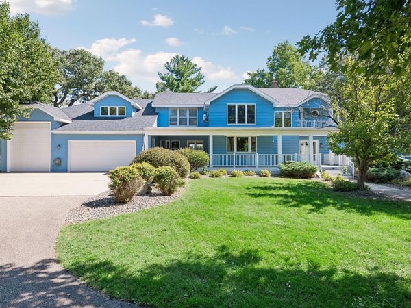 2600 W 102nd Street, Bloomington, MN 55431