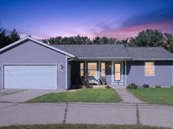 6703 28th Avenue, Hudsonville, MI 49426