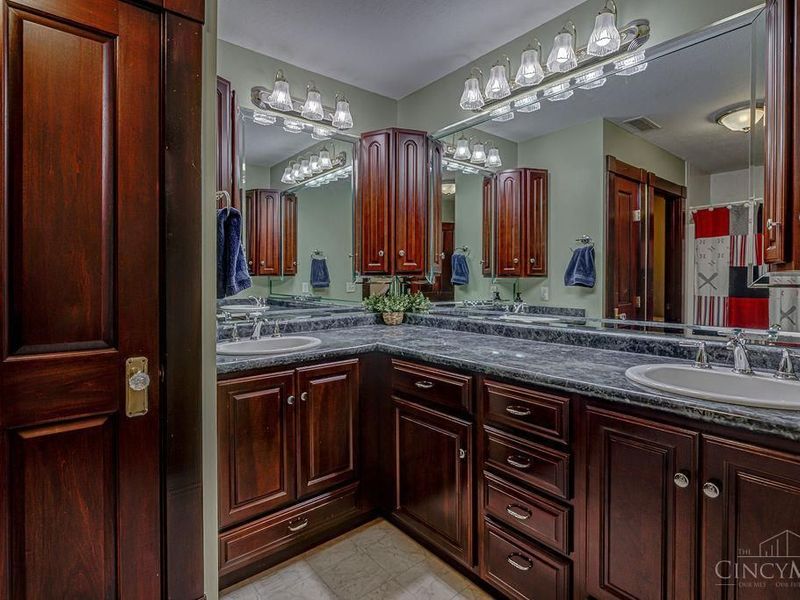 4962 Thomas Road, Wayne Township, OH 45067 Photo 19