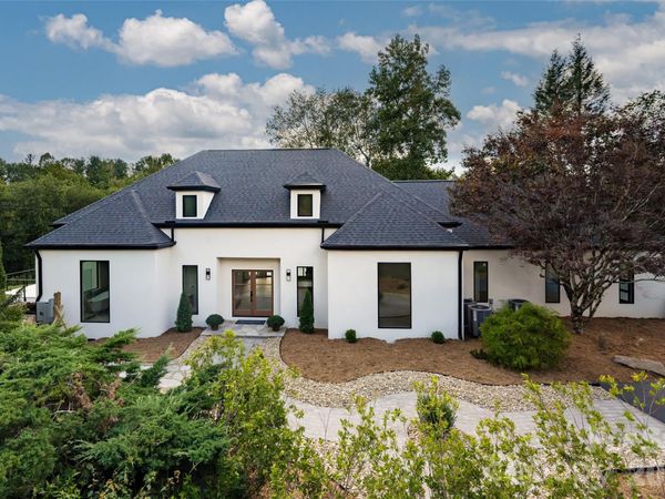 5 Meadow Ridge Drive, Asheville, NC 28804