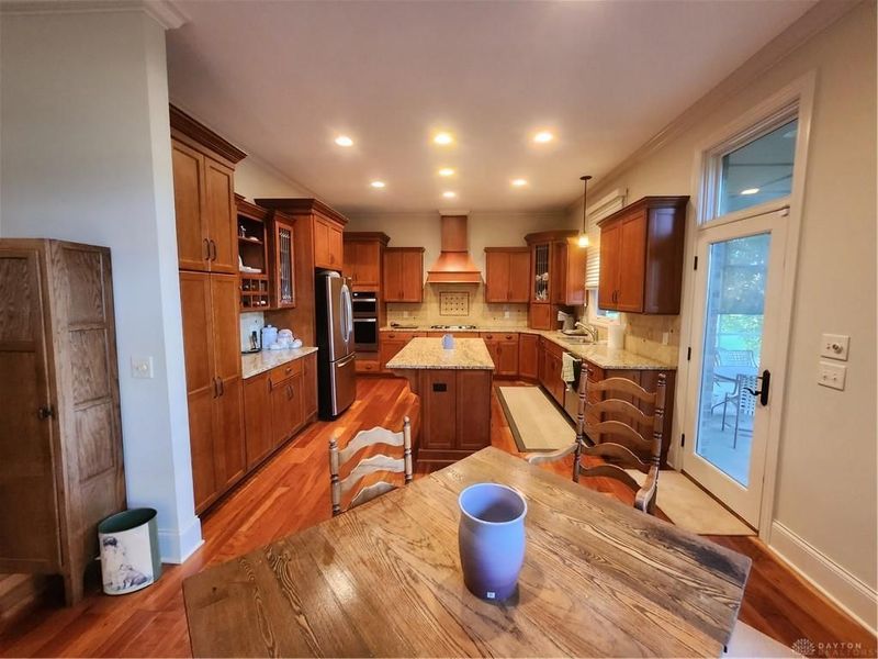 9431 Old Bridge Drive, Washington Township, OH 45458 Photo 6