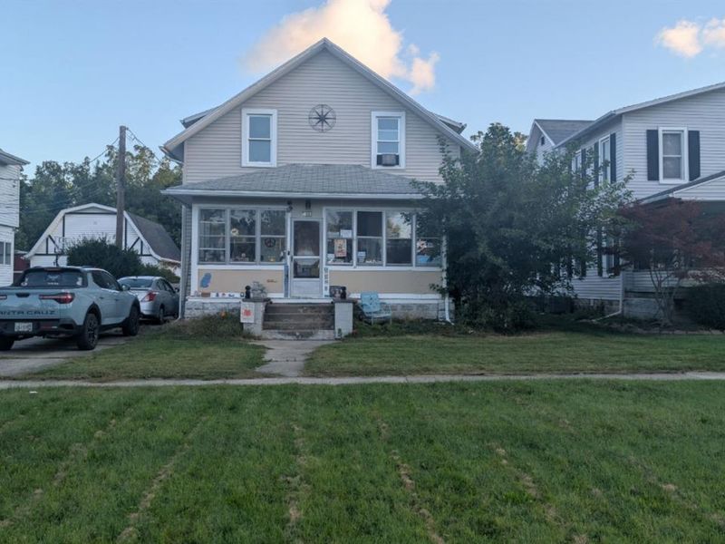 411 E 4th Street, Port Clinton, OH 43452 Photo 1