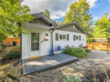 4649 Sylvan Rd, Canandaigua, NY 14424