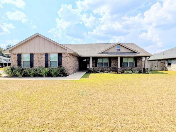 5669 Old Stone Blvd, Milton, FL 32570