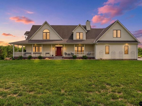 1561 Raymond Road, Garland, NE 68360