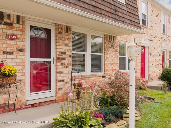 1748 Maisonette Drive, Lansing, MI 48911