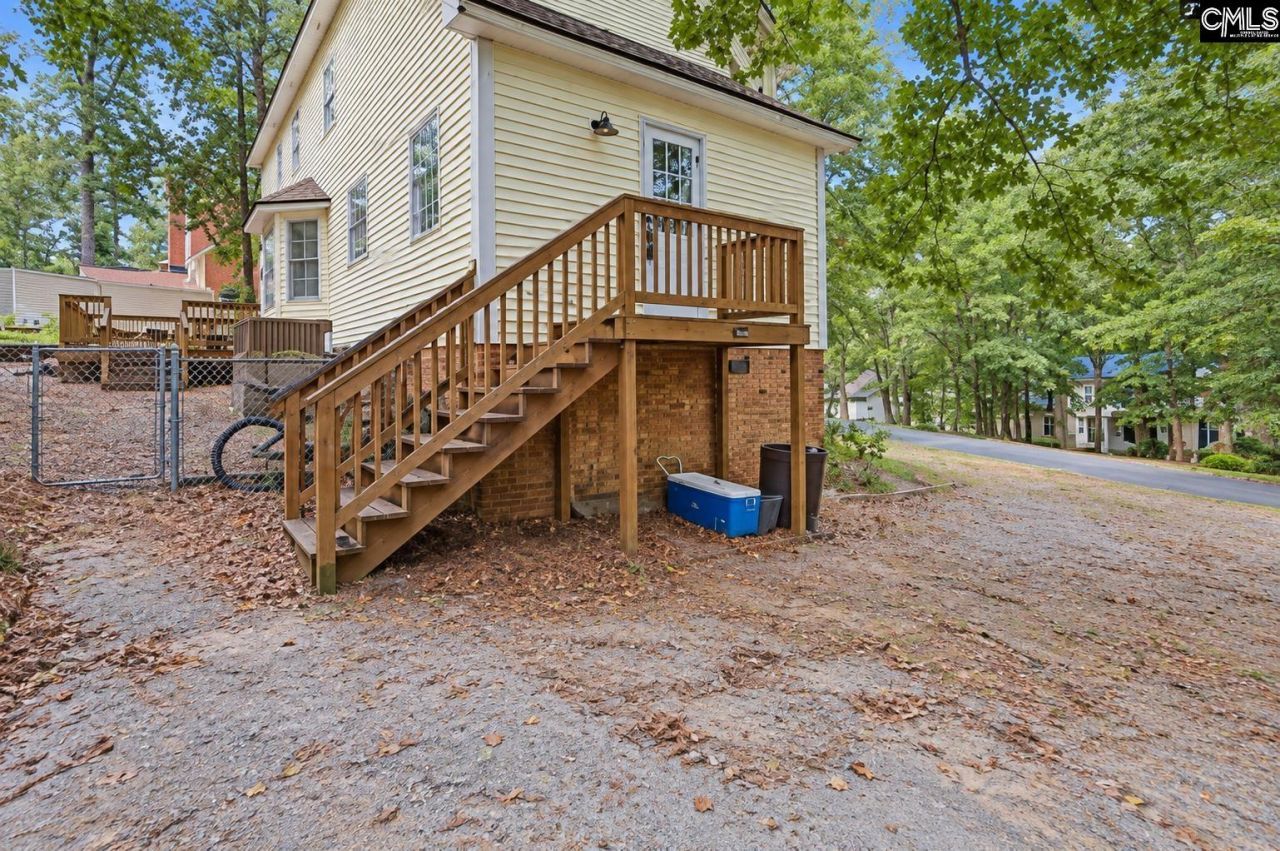 1817 Woodvalley Drive Photo 25