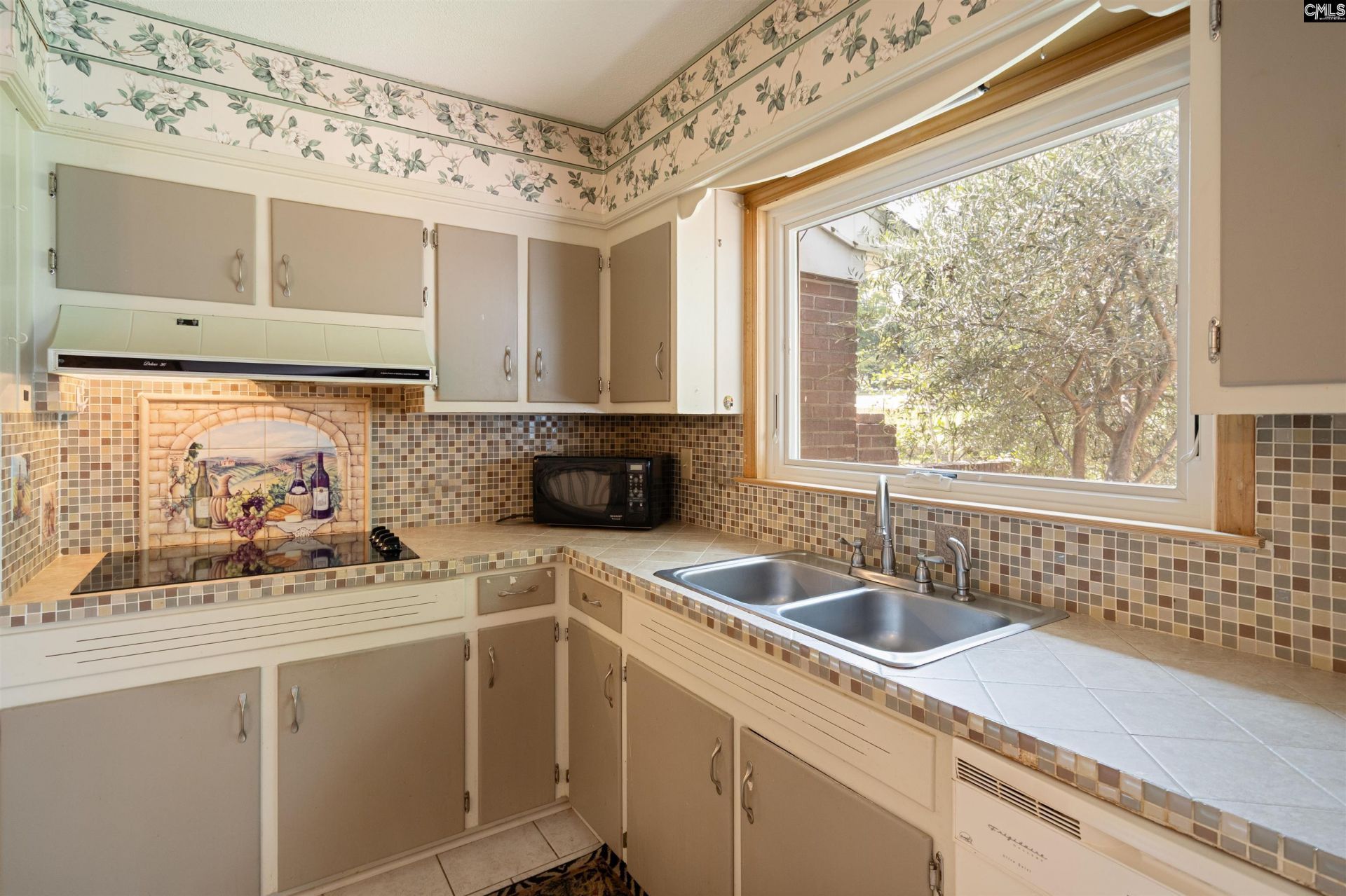 1800 Holly Hill Drive  Photo 23