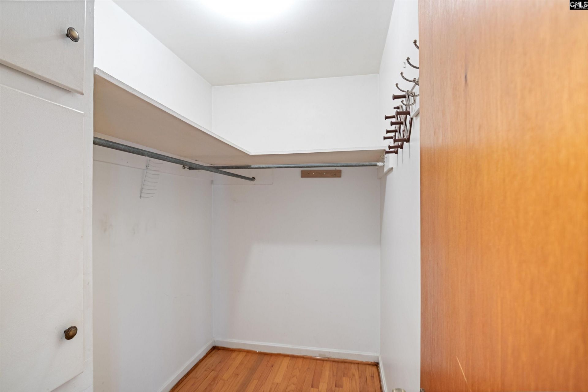 1800 Holly Hill Drive  Photo 31