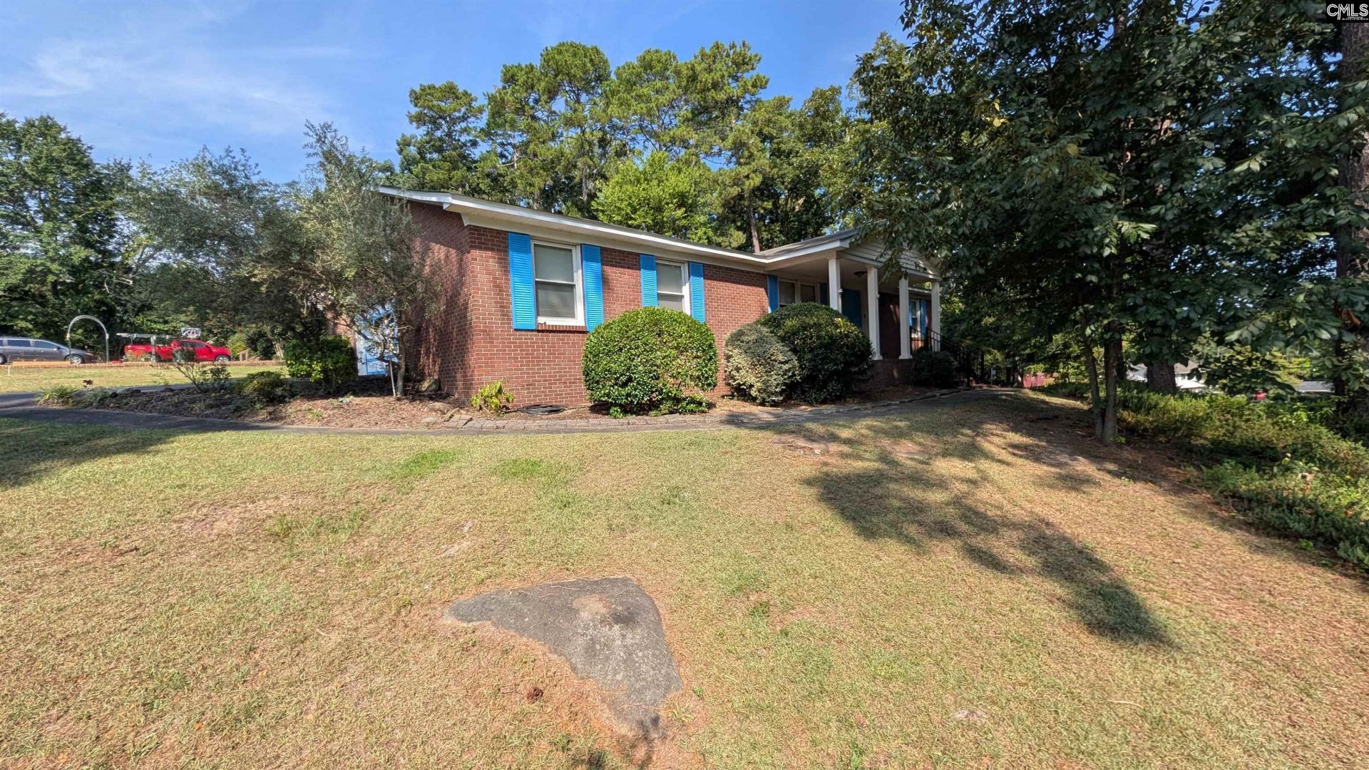 1800 Holly Hill Drive  Photo 6