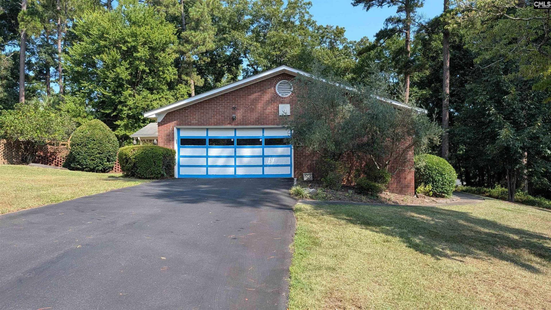 1800 Holly Hill Drive  Photo 8