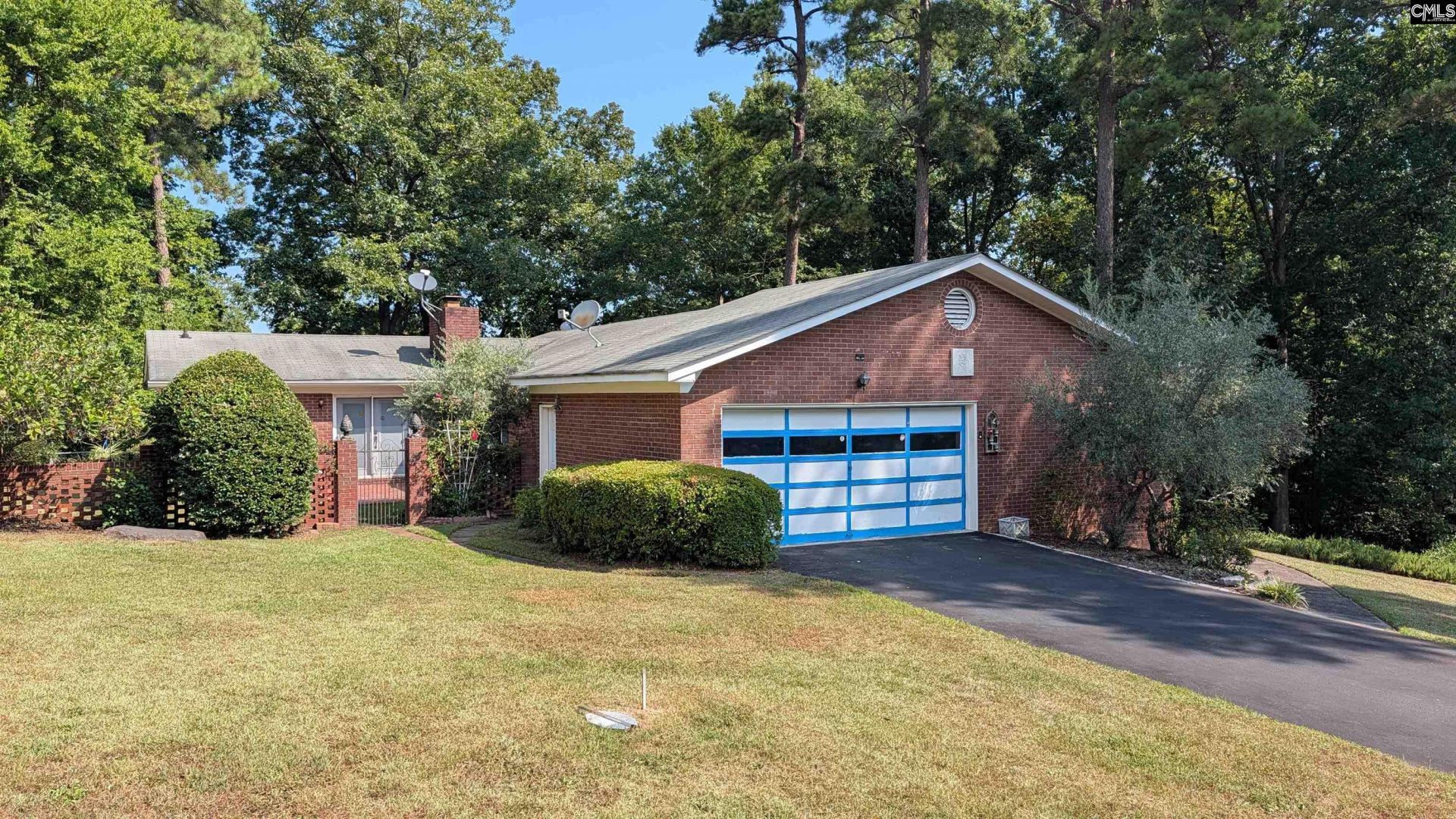 1800 Holly Hill Drive  Photo 9