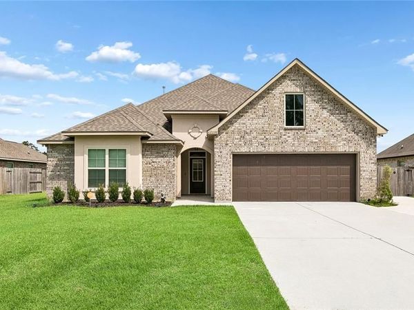 42390 SALTGRASS Drive, Ponchatoula, LA 70454