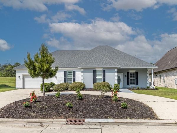 321 CYPRESS LAKES Drive , Slidell, LA 70458