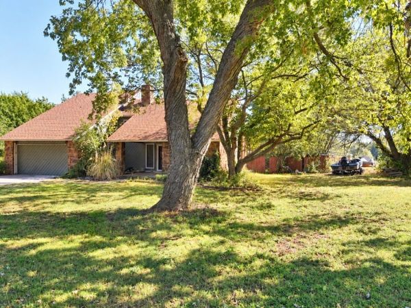 8809 N 174th East Avenue , Owasso, OK 74055