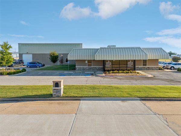 2005 N Yellowood Avenue , Broken Arrow, OK 74012