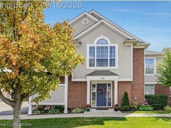 16390 Chatham Drive, Unit 150, Macomb Township, Mi 48044