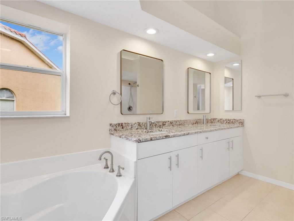 26740 Rosewood Pointe Ln, Unit 205, Bonita Springs, FL 34135 Photo