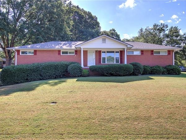 24 Beechwood Drive, Cartersville, GA 30120