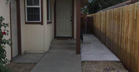 6950 Forsythia Way, Reno, NV 89506 Photo