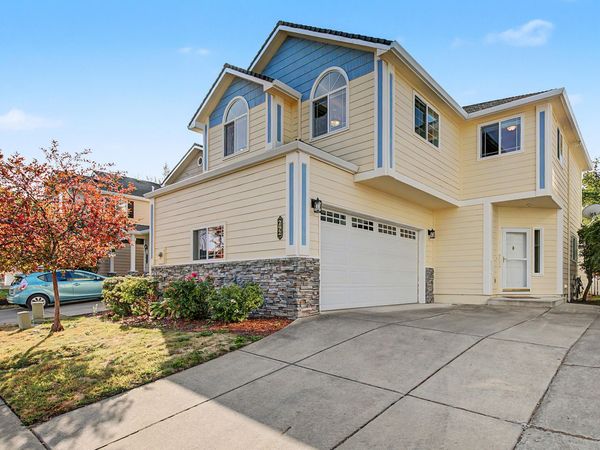 292 Meadow Drive, Ashland, OR 97520