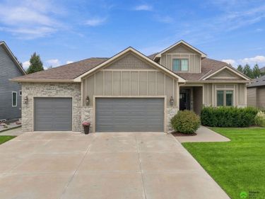 2956 Valley Stream Drive, Lincoln, NE 68516