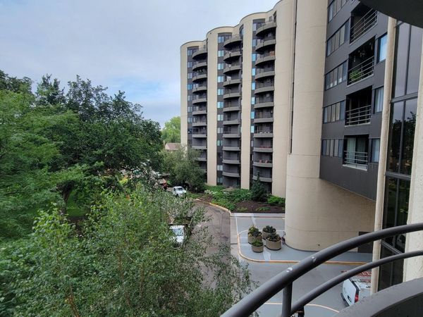 3151 Dean Court, Unit B404, Minneapolis, MN 55416