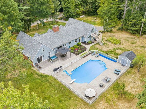 1 Canaan Road, Tuftonboro, NH 03816