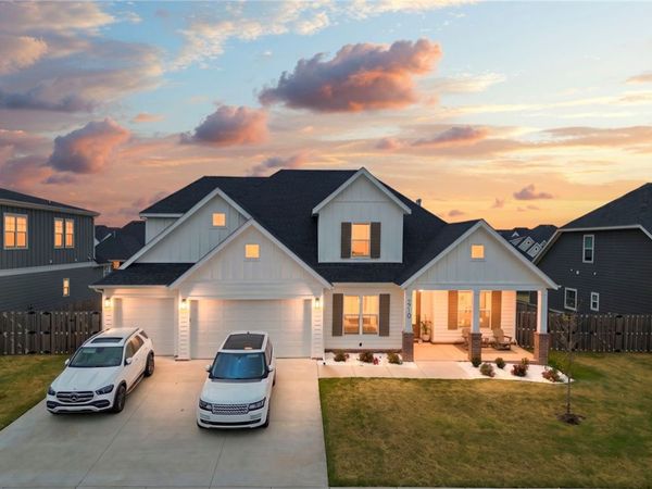 2710 Nova Avenue, Lowell, AR 72745