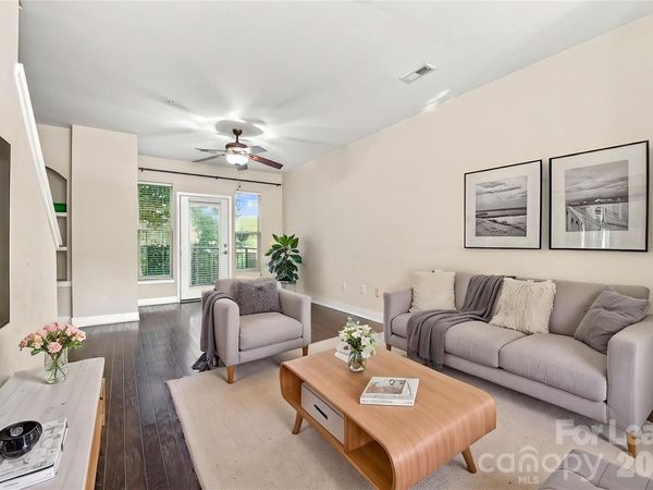 732 Seigle Point Drive, Charlotte, NC 28204
