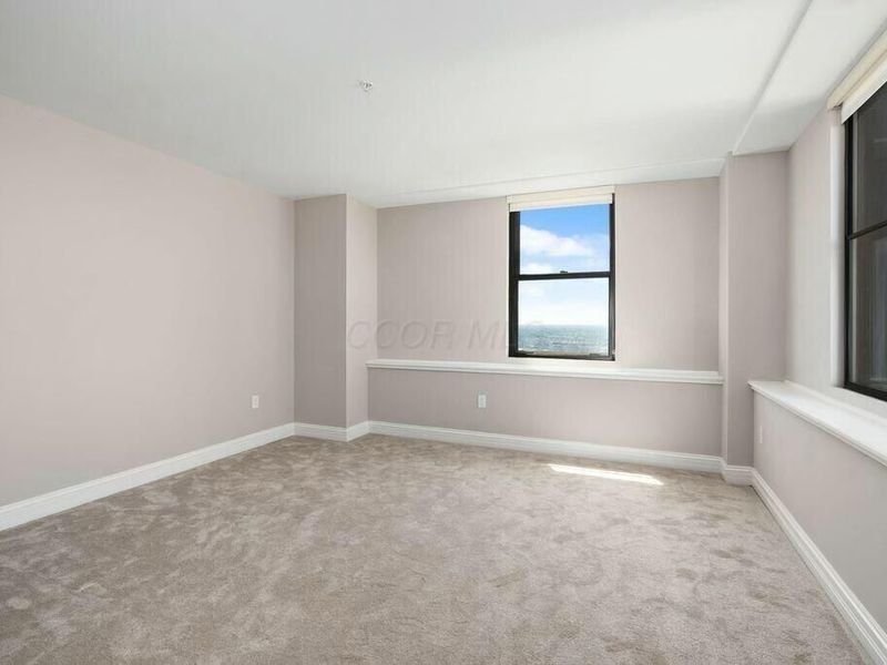 50 W Broad Street, Unit 2104, Columbus, OH 43215 Photo 14