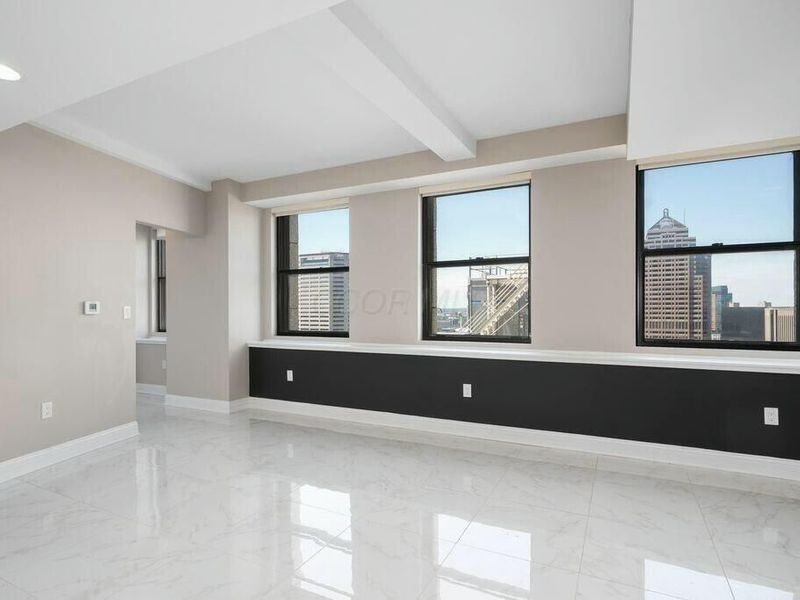 50 W Broad Street, Unit 2104, Columbus, OH 43215 Photo 3