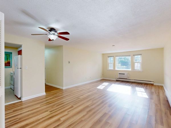 180 Main Street, Unit 3304, Bridgewater, MA 02324