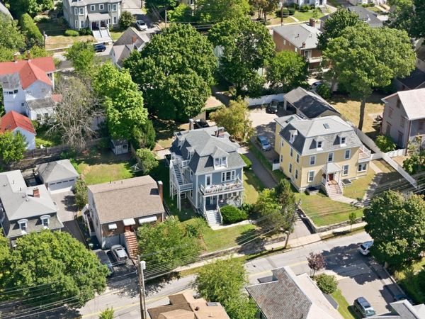 139 Summer St, Unit 1, Watertown, MA 02472